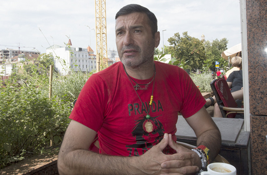 "Riješite slučaj i napuštamo trg"