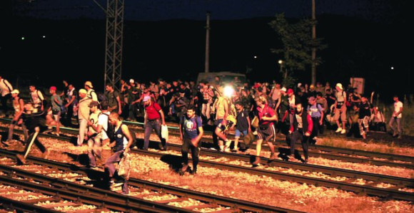Migranti nasilno probili granicu 