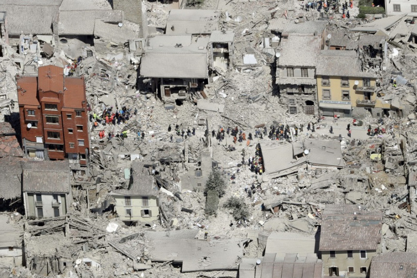 Италија: Број погинулих повећан на 278 људи