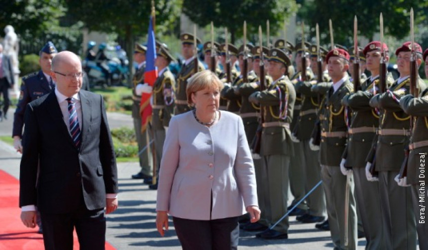 Ангела Меркел избјегла атентат у Чешкој?