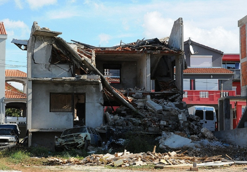 Sporan zakon o srpskim kućama