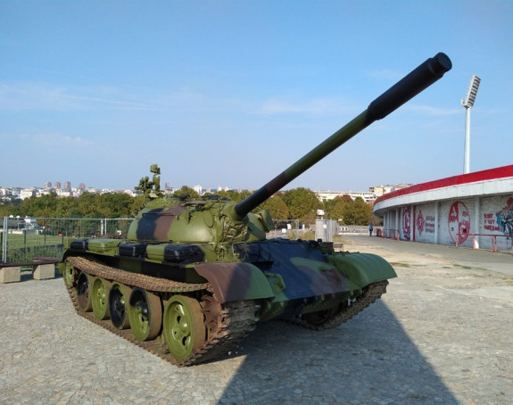 Hrvatski mediji o tenku: Morbidna provokacija!