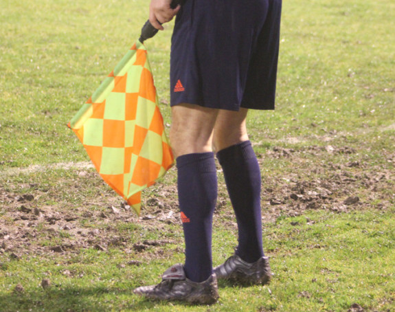 Navijač tukao pomoćnog sudiju!