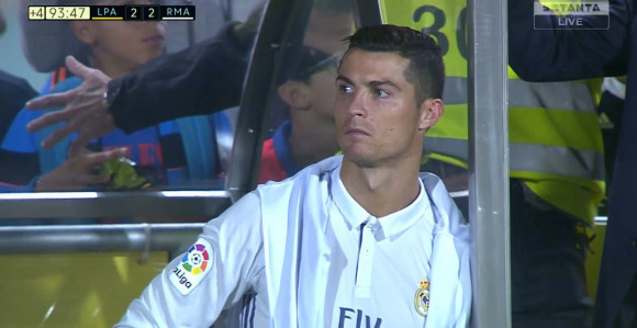 Video: Da li je to CR7 ljut?! Zidan o izmjeni Ronalda i mamina poruka...