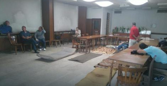 Nemamo gdje: Radnici se zatvorili u fabriku