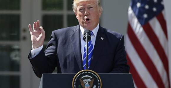 Tramp poručuje: Biće razarajuće