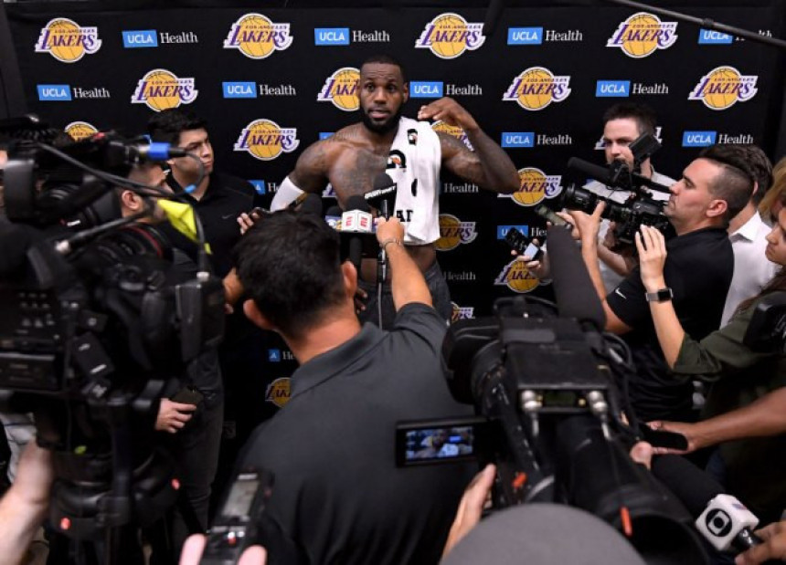 Novinar Lebronu: Kako ćeš do poštovanja navijača?