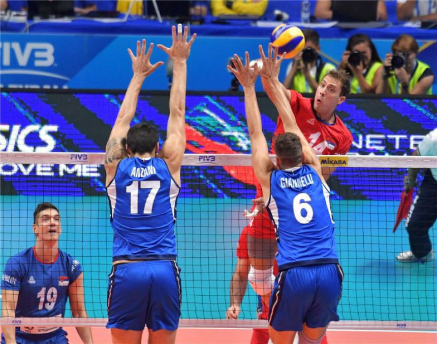 SP - Neumoljivi Atanasijević: Odbrana je najvažnija!