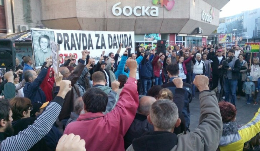 Nećemo pasti na obećanja!