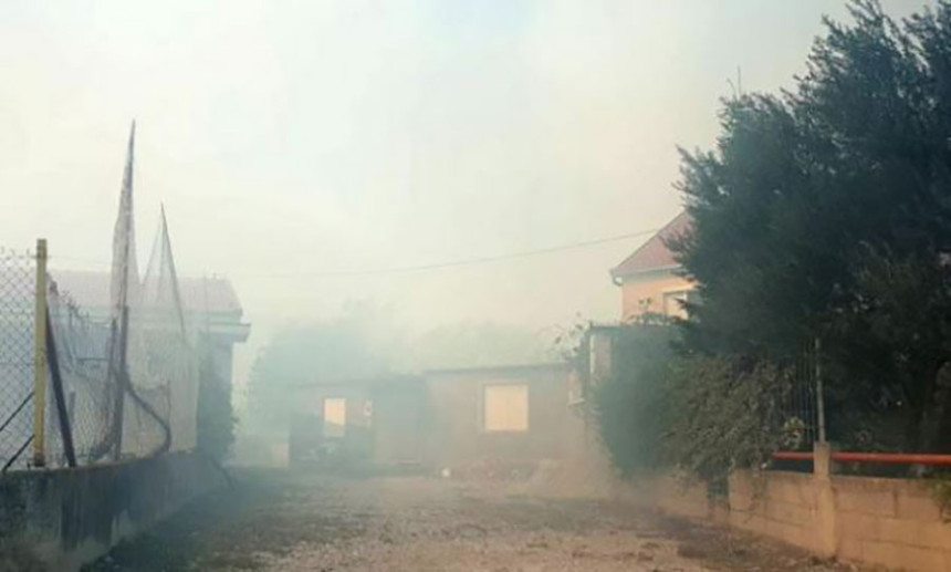 Požar u Mostaru, vozila na terenu