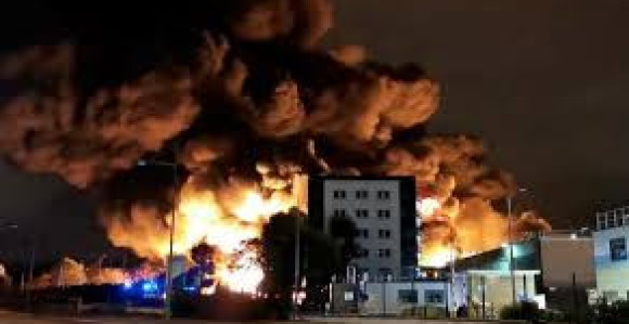 Veliki požar u Francuskom gradu Rouen