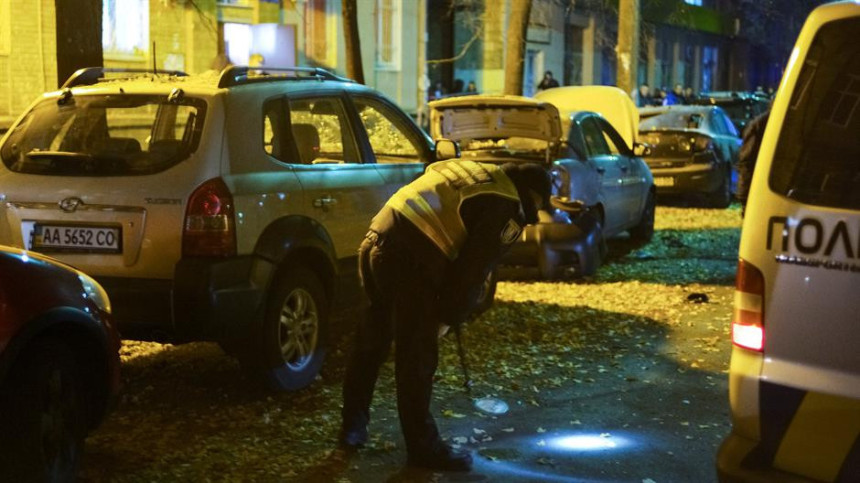 Najmanje jedna osoba ubijena