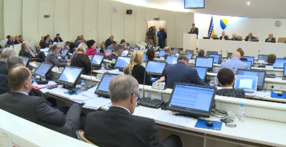 Ko je kriv za krizu Parlamenta BiH?