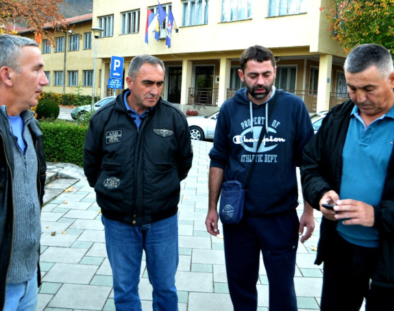 Kažnjeni jer nisu glasali za SNSD