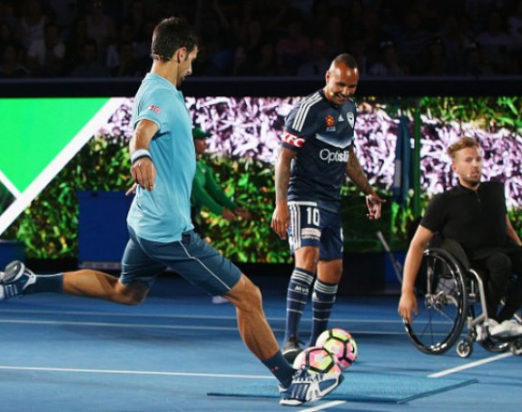 Novak "fudbaler" trenira na stadionu Monaka!