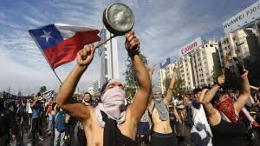 Милион људи протестује на улицама Чилеа
