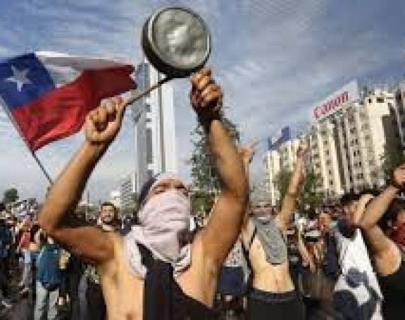 Милион људи протестује на улицама Чилеа