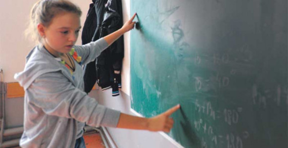 Одликаши на папиру су осредњи по знању