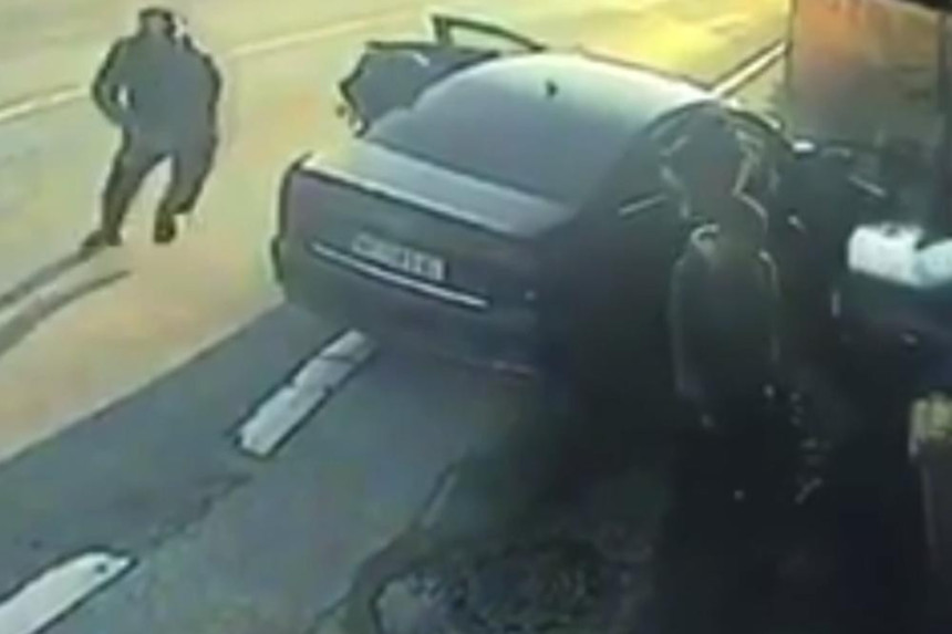 Tuča bejzbolkama zbog dugova u Novom Pazaru