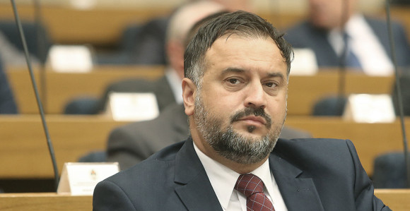 Igor Žunić zna šta piše u tajnom dokumentu?!