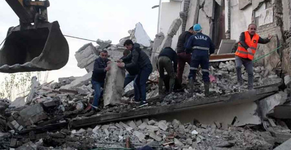 Albanija: Iz ruševina dopiru vapaji za pomoć