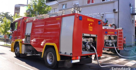 Čelinac: Bukti vatra u proizvodnji namještaja 