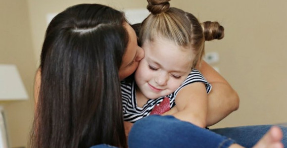 Mame i žene spremite poklone za sutra