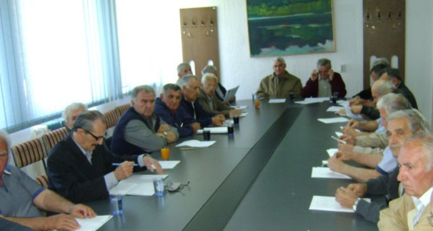 Srbac: Obradovali penzionere sa 50 KM