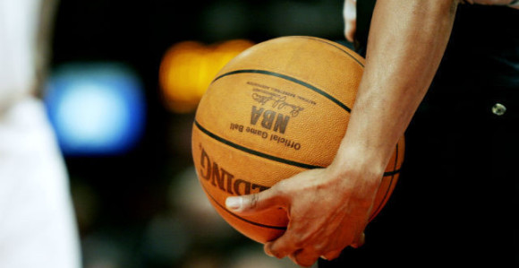 Igraš u NBA, bijesan si i hteo bi da iskritikuješ sudiju...?! Evo...