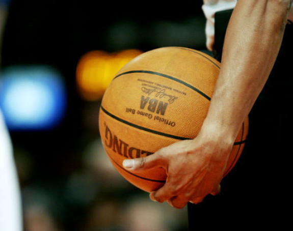 Igraš u NBA, bijesan si i hteo bi da iskritikuješ sudiju...?! Evo...