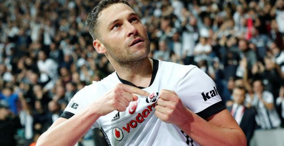 I Stouk stao u red za Duška Tošića!