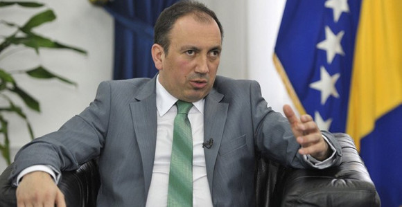 Srpska da poštuje svoje odluke 