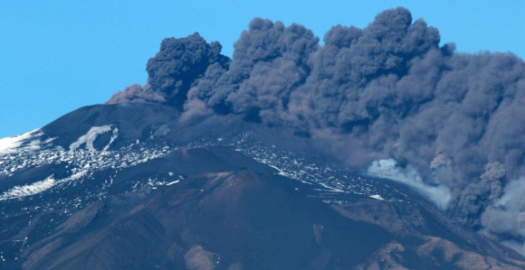 Etna `istjerala` ljude na ulice 