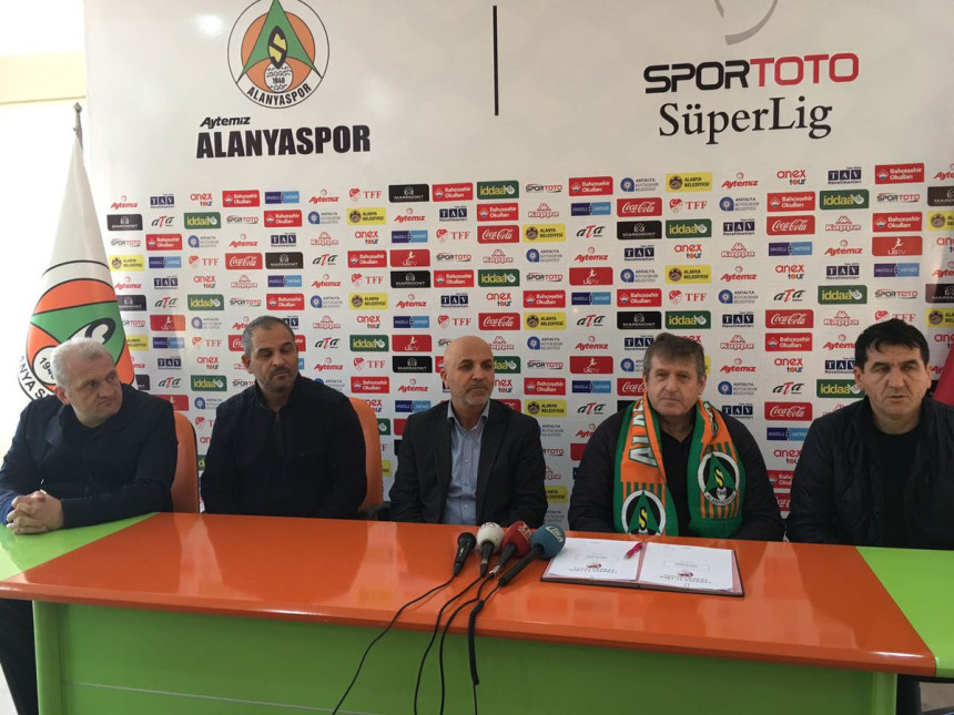"Pape" ima novi klub, u Turskoj!