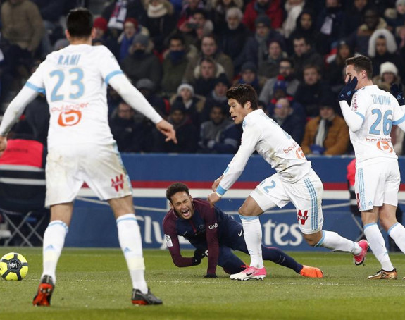 "Судија, смири Нејмара, немој ми да га смирујемо!"