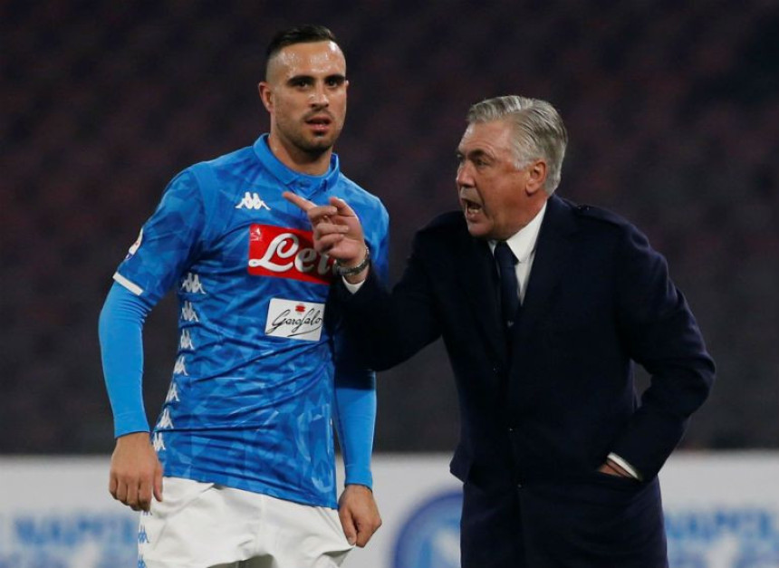 Нови уговор за Максимовића!