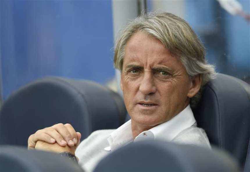 Glavna trenerska „udavača“ Roberto Mančini: Može Barsa, a može i PSŽ!