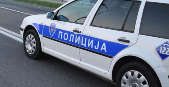 Pijani policajac pucao u kafiću
