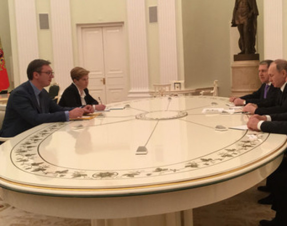 Vučić razgovara sa Putinom