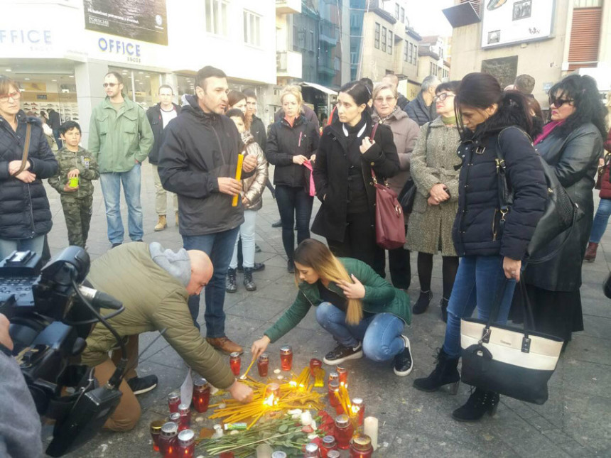 I danas pale svijeće za Davida
