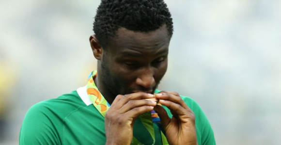Nigerija pred Srbiju: Ihenačo slomio prst, Mikel u Kini, Etebo u Španiji!