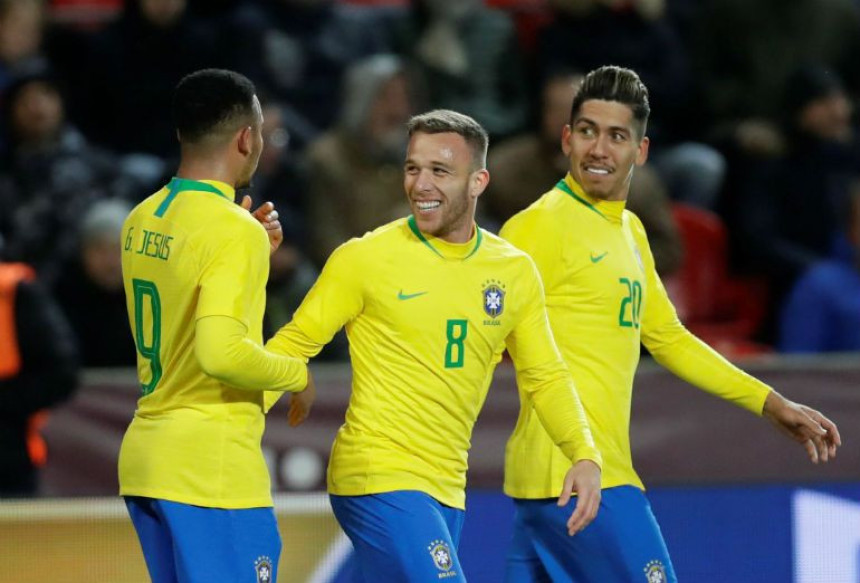 Тест: Бразил добио више од побједе у Чешкој... !