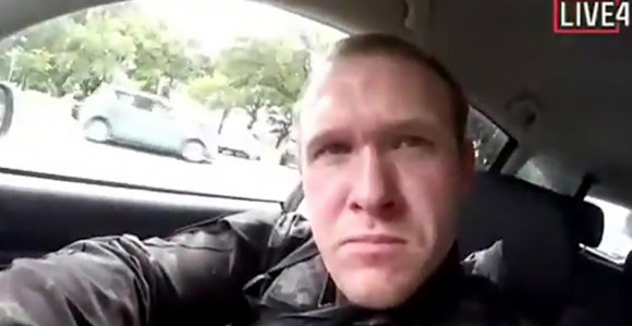 Брентон повезан с покретом у Бечу