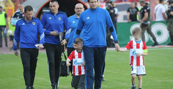 "Zabranjeno, ali je djeci mjesto pored roditelja!"