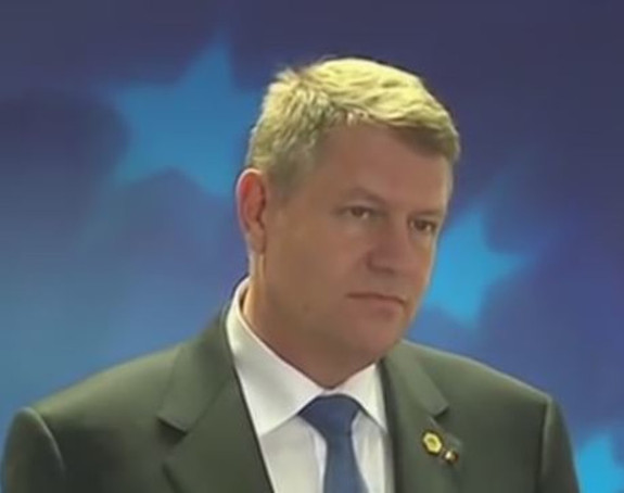 Premijerka treba podnijeti ostavku 