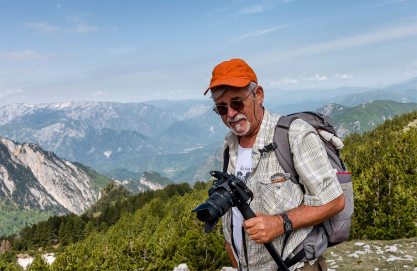 U mirisu cvijeća i letu leptira 
