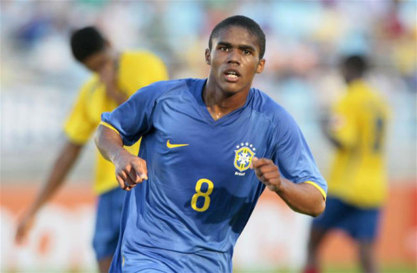 Пех за Бразил: Коста пропушта Копа Америка! Мијења га Кака!