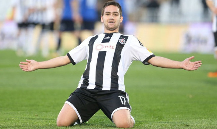 Živkovićev otac tražio pare, Benfika okrenula leđa!