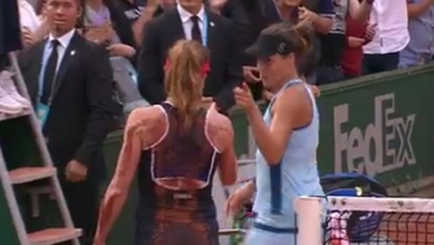 RG - Skandal: Umjesto pružene ruke, prst prijetnje!