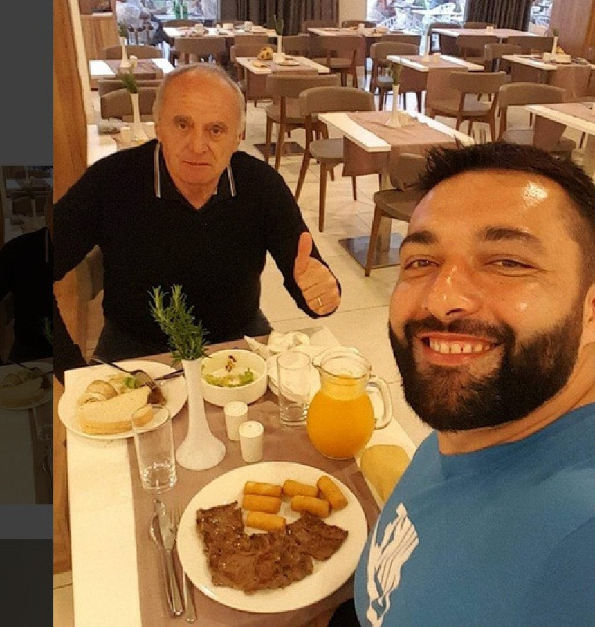 Snaga na usta ulazi! Kolašinac i šampionski obrok!